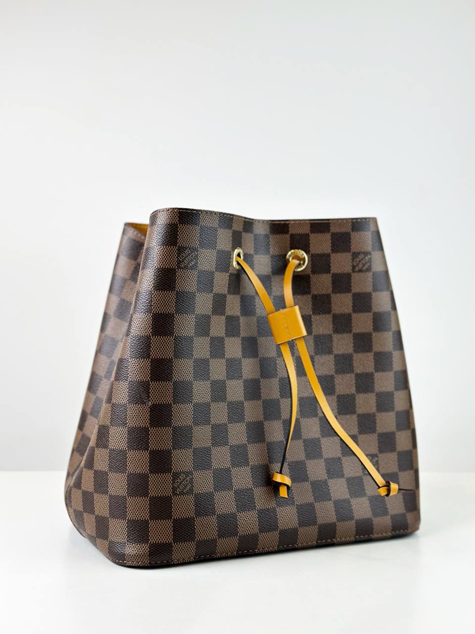 LOUIS VUITTON NEONOE MM DAMIER EBENE YELLOW BUCKET BAG