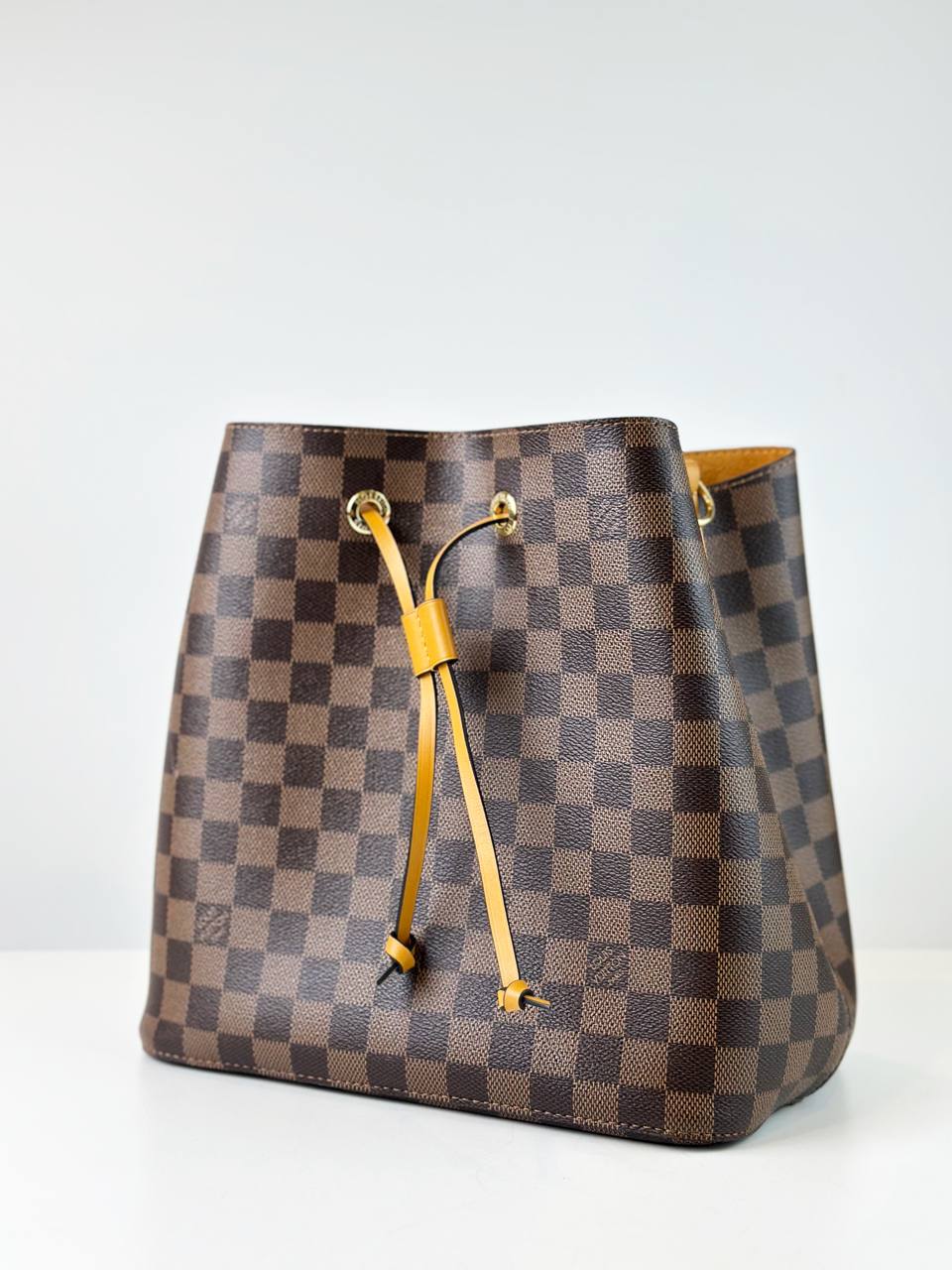 LOUIS VUITTON NEONOE MM DAMIER EBENE YELLOW BUCKET BAG