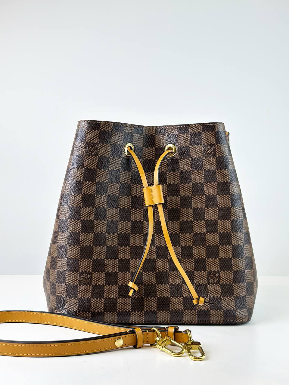 LOUIS VUITTON NEONOE MM DAMIER EBENE YELLOW BUCKET BAG