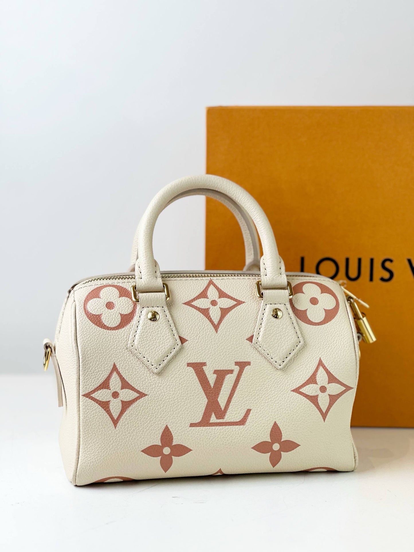 LOUIS VUITTON SPEEDY BANDOULIERE 20 BICOLOR MONOGRAM TOP HANDLE BAG WITH STRAP