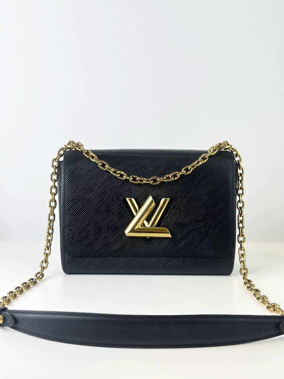 LOUIS VUITTON TWIST MM EPI LEATHER CROSSBODY BAG