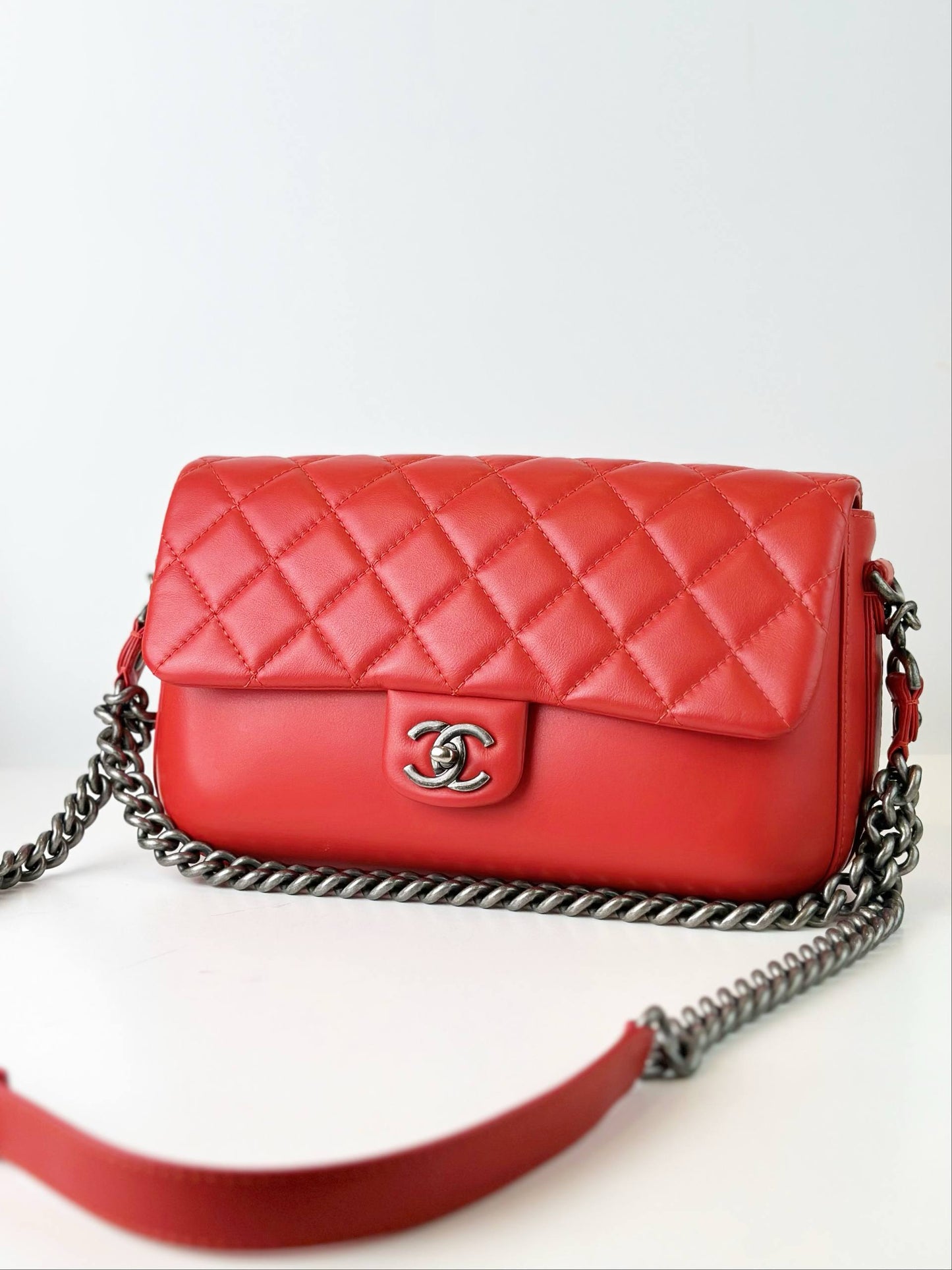 CHANEL FLAP RED LEATHER CROSSBODY BAG