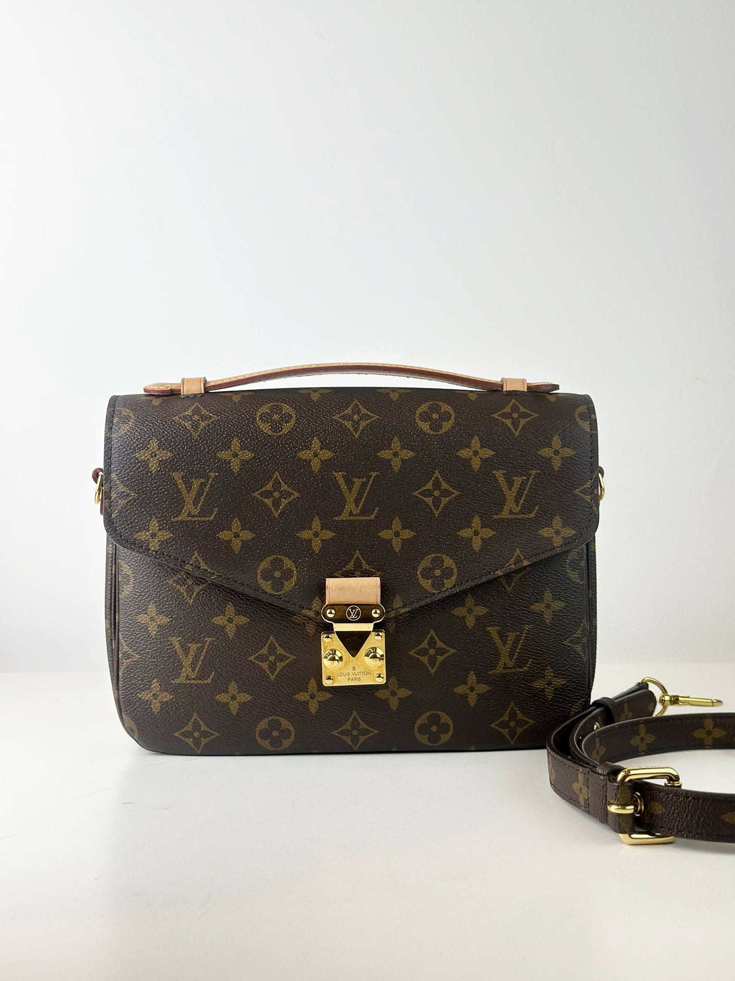 LOUIS VUITTON MONOGRAM POCHETTE METIS CROSSBODY BAG