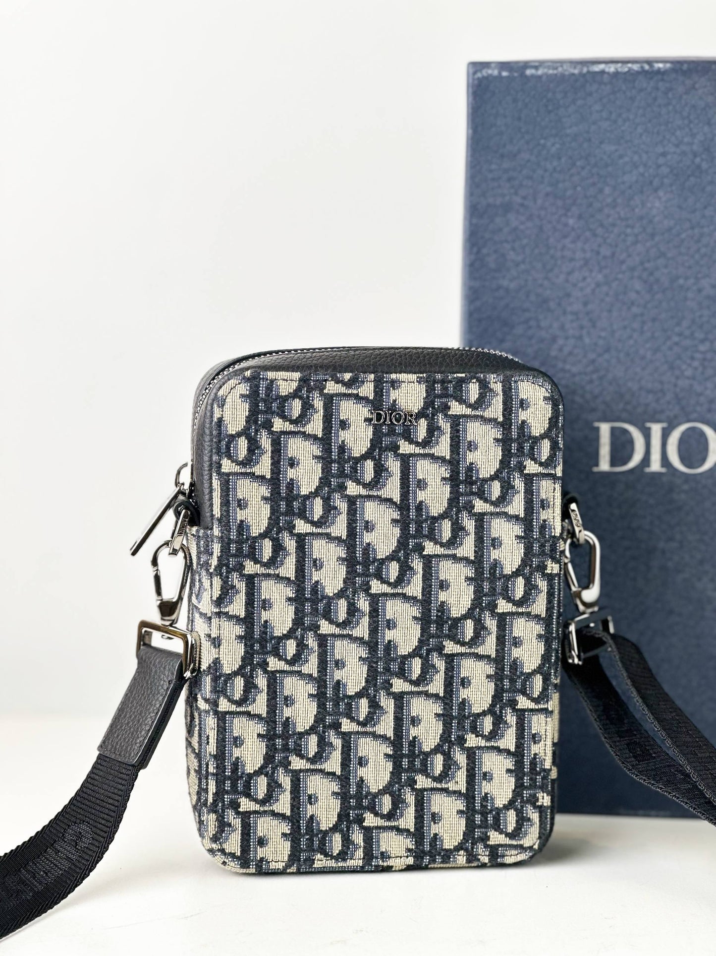 DIOR OBLIQUE VERTICAL POUCH CROSSBODY BAG