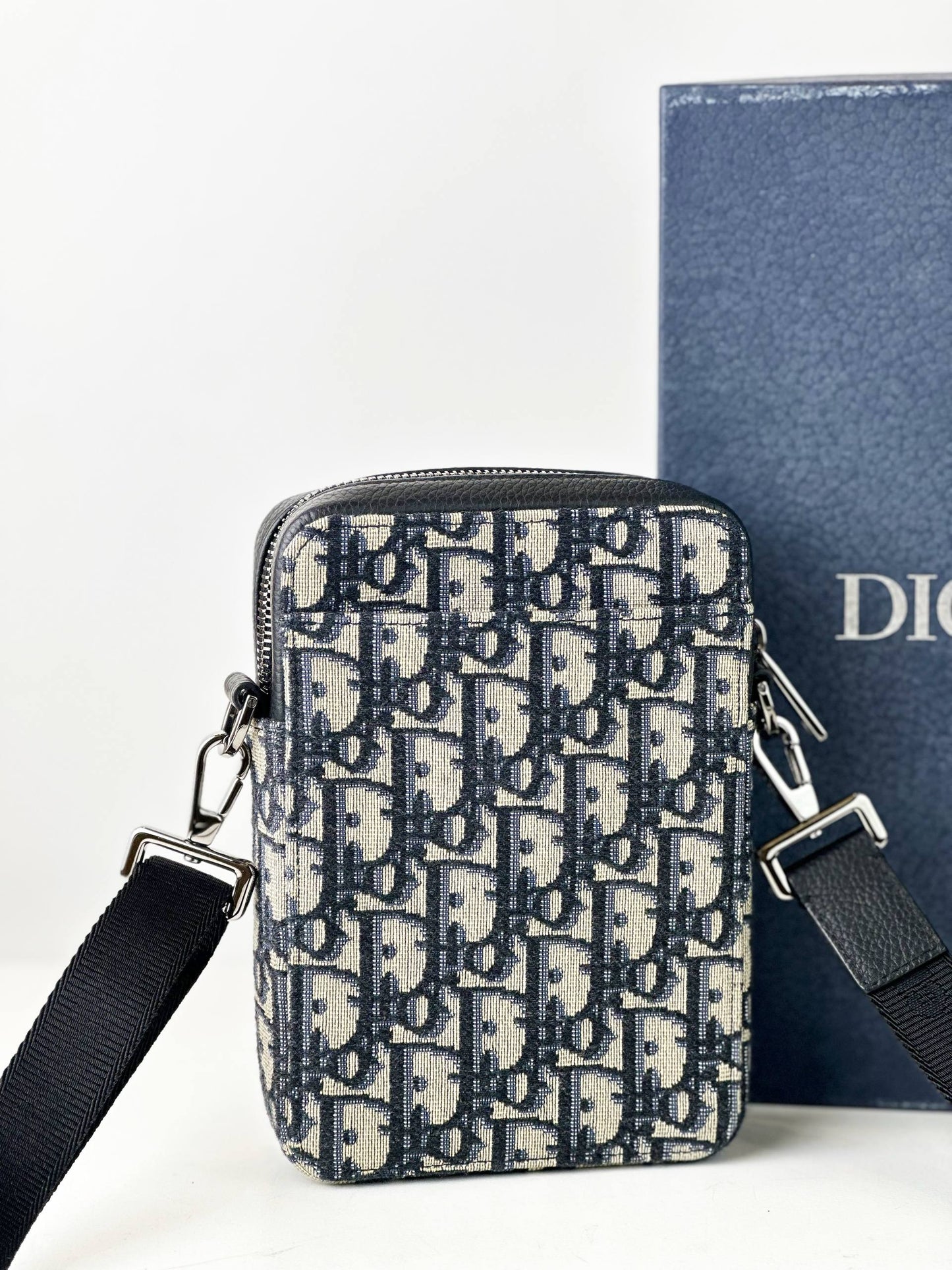 DIOR OBLIQUE VERTICAL POUCH CROSSBODY BAG