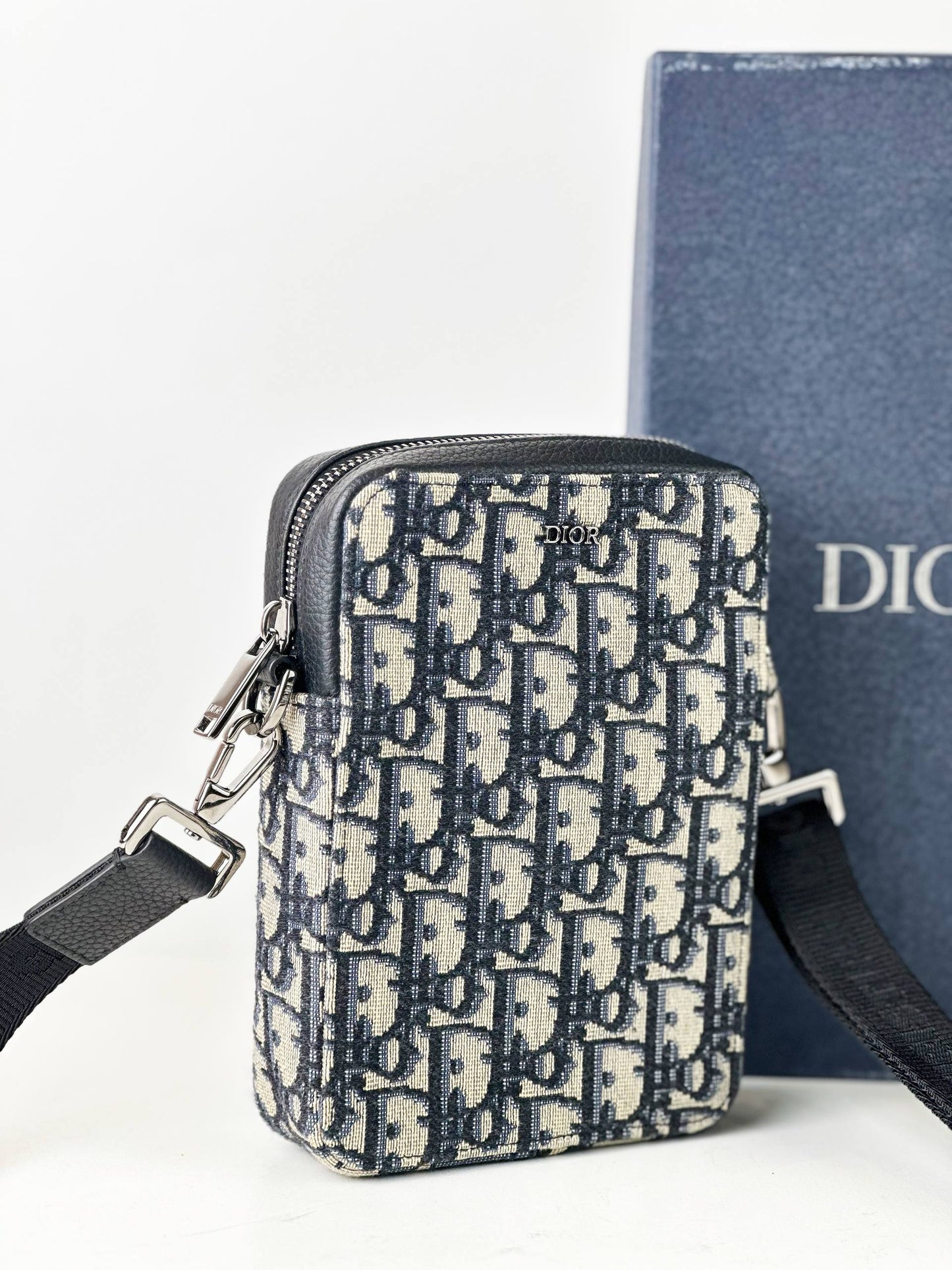DIOR OBLIQUE VERTICAL POUCH CROSSBODY BAG