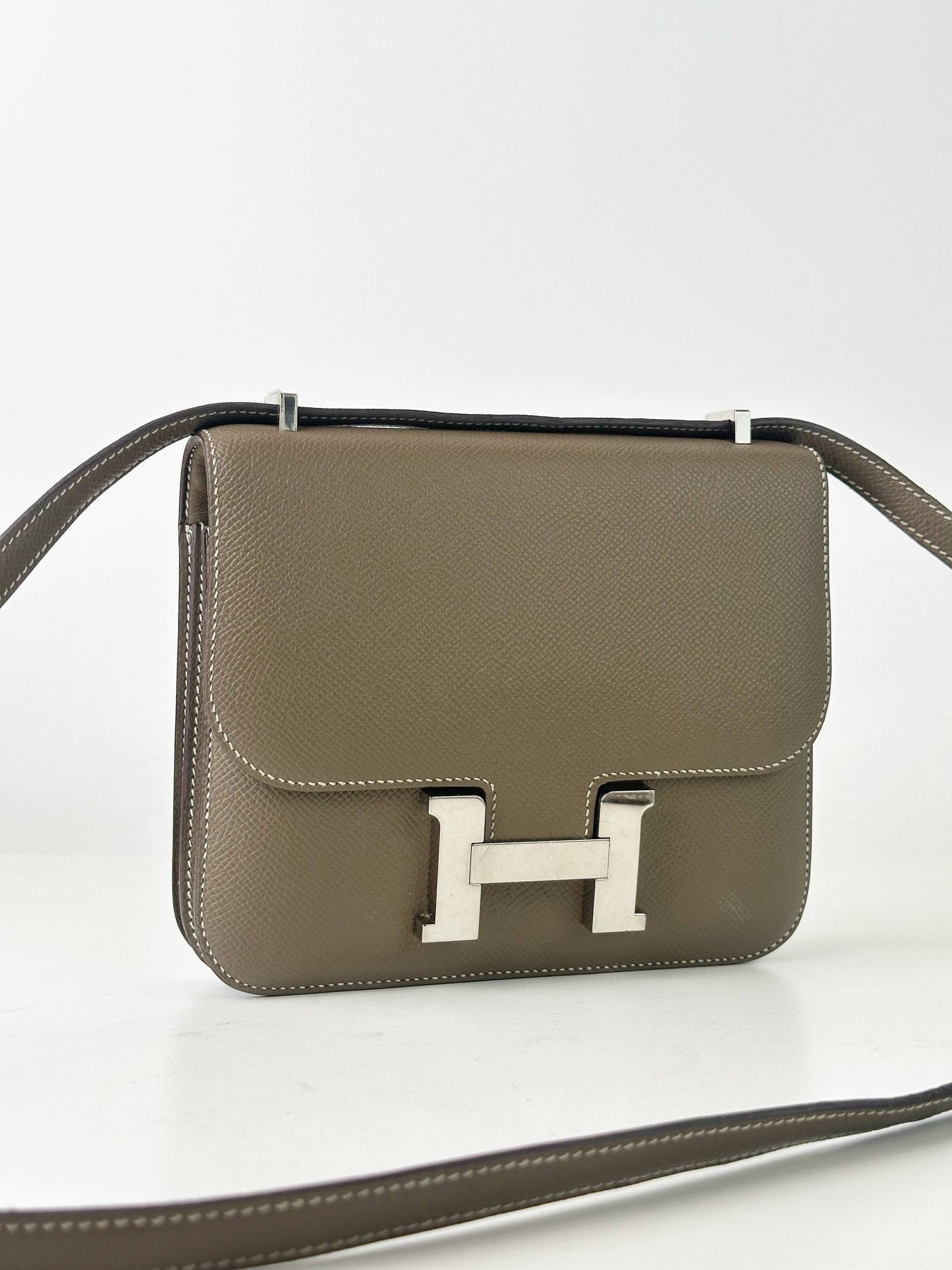 HERMES CONSTANCE 18 ETOUPE CROSSBODY BAG