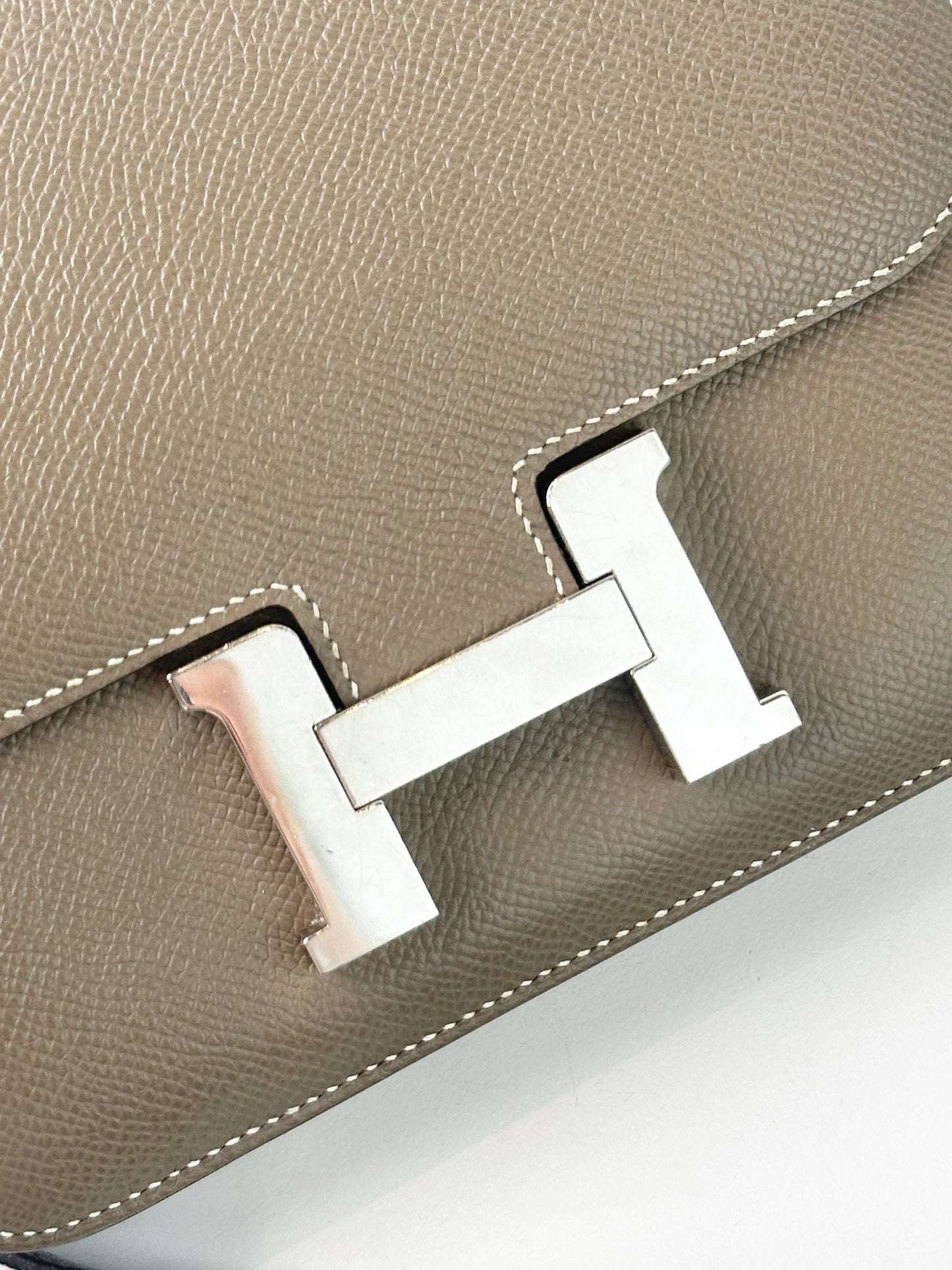 HERMES CONSTANCE 18 ETOUPE CROSSBODY BAG
