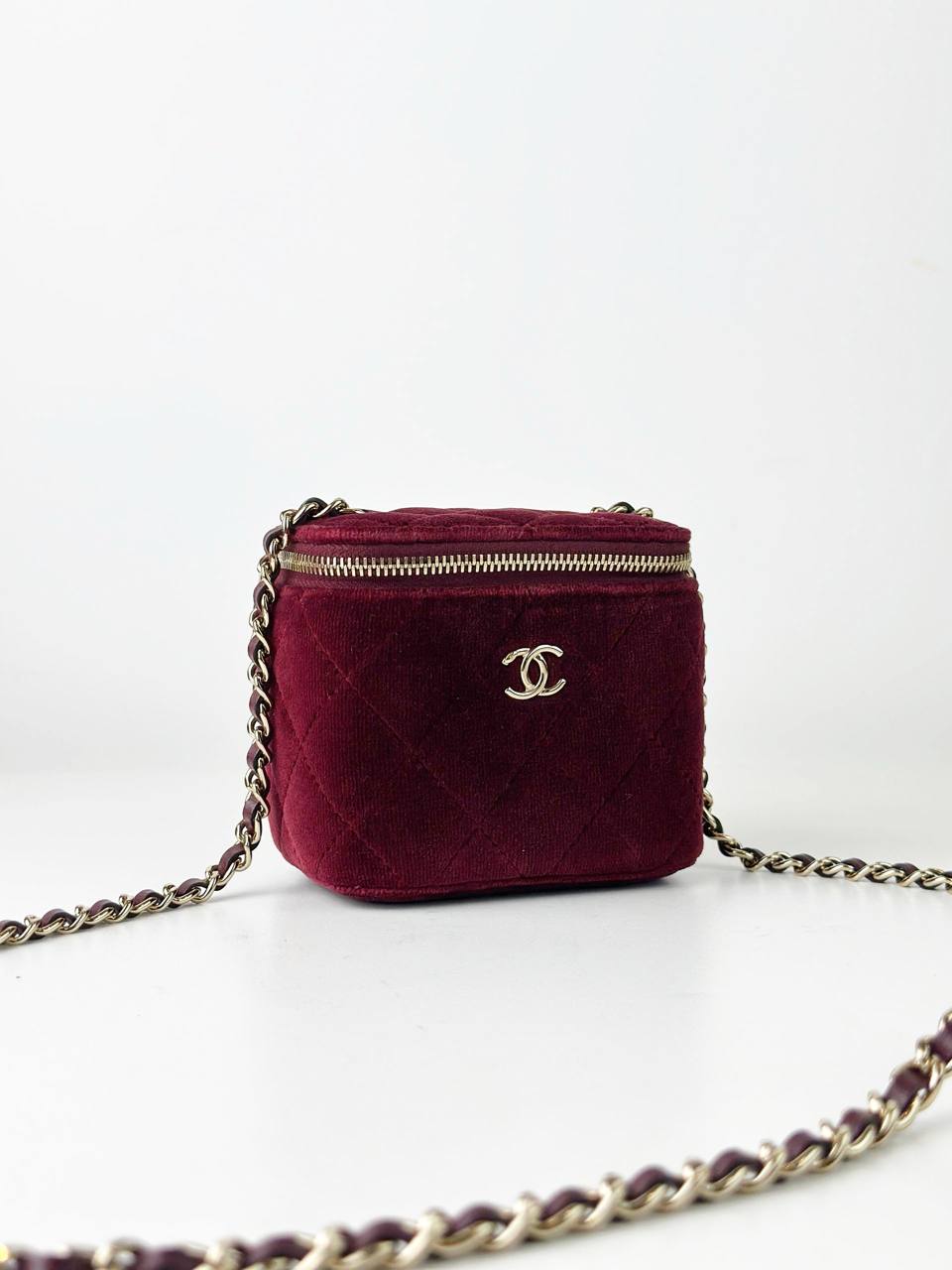 CHANEL MINI RED VELVET DIAMOND PEARL CRUSH VANITY CASE CROSSBODY BAG GHW
