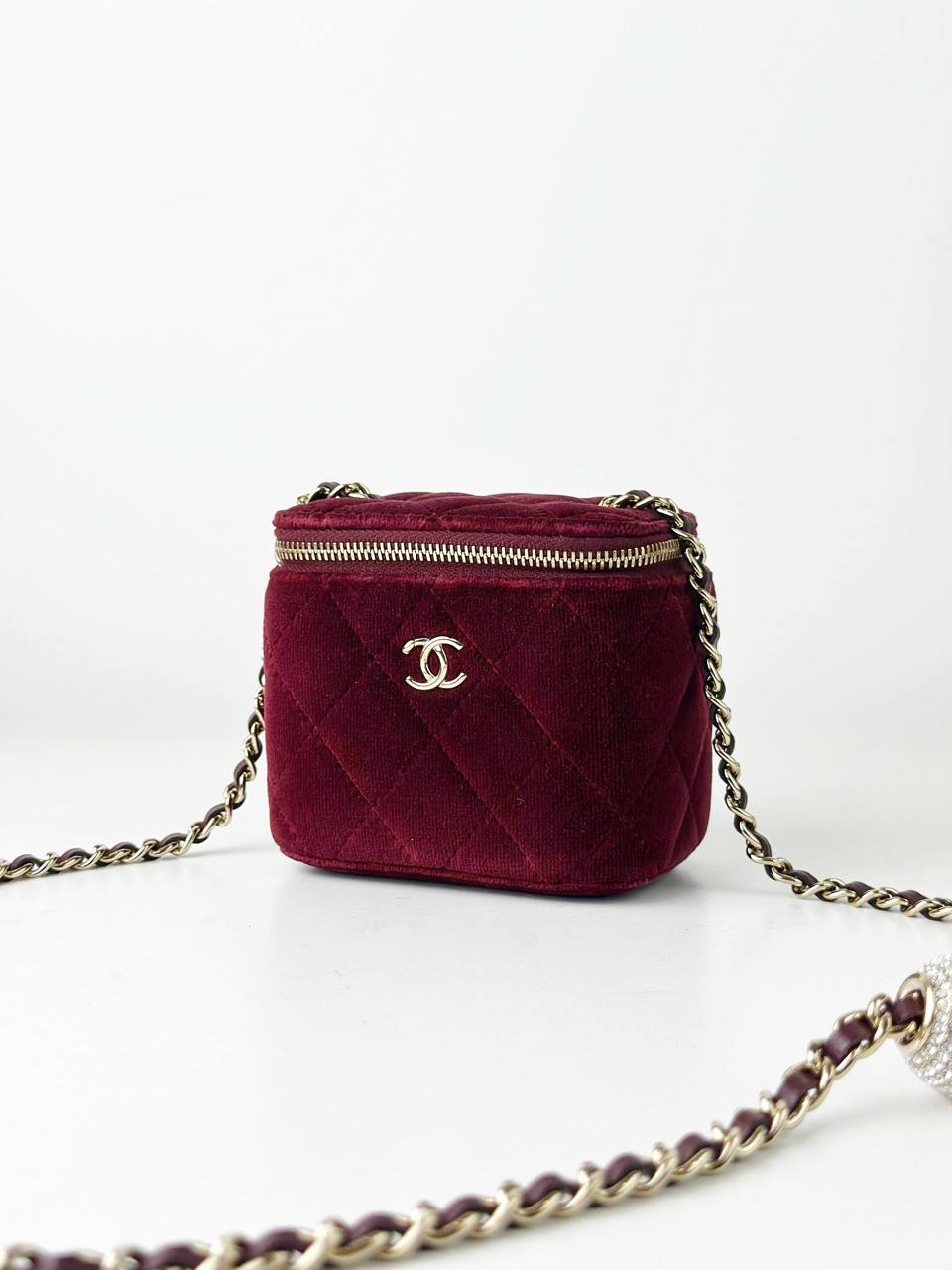 CHANEL MINI RED VELVET DIAMOND PEARL CRUSH VANITY CASE CROSSBODY BAG GHW
