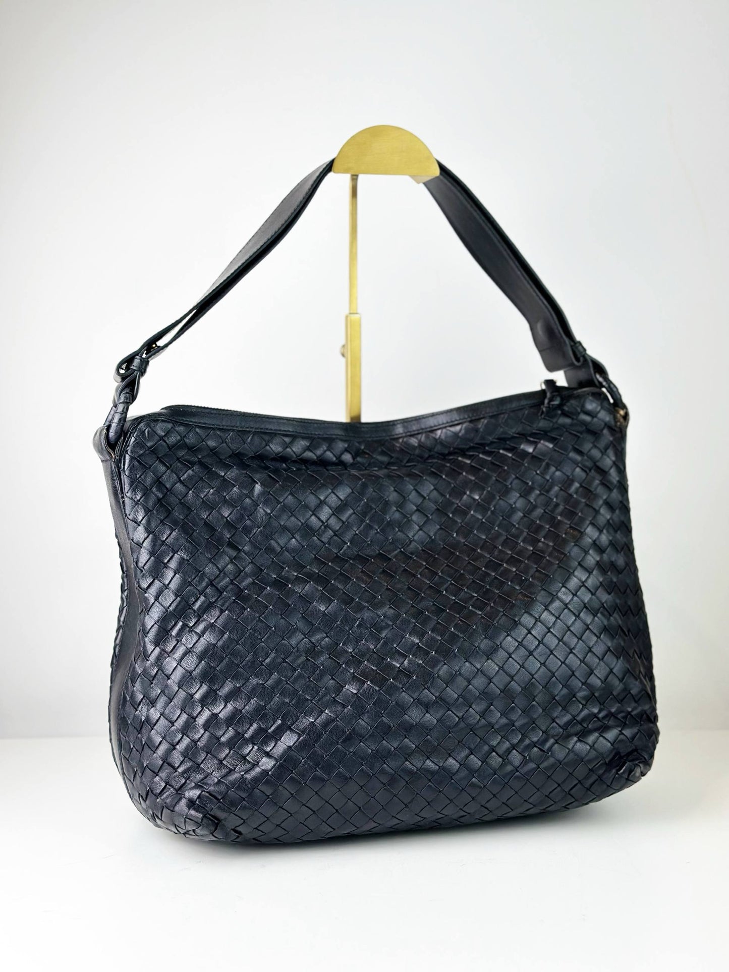 BOTTEGA VENETA INTRECCIATO HOBO SHOULDER BAG