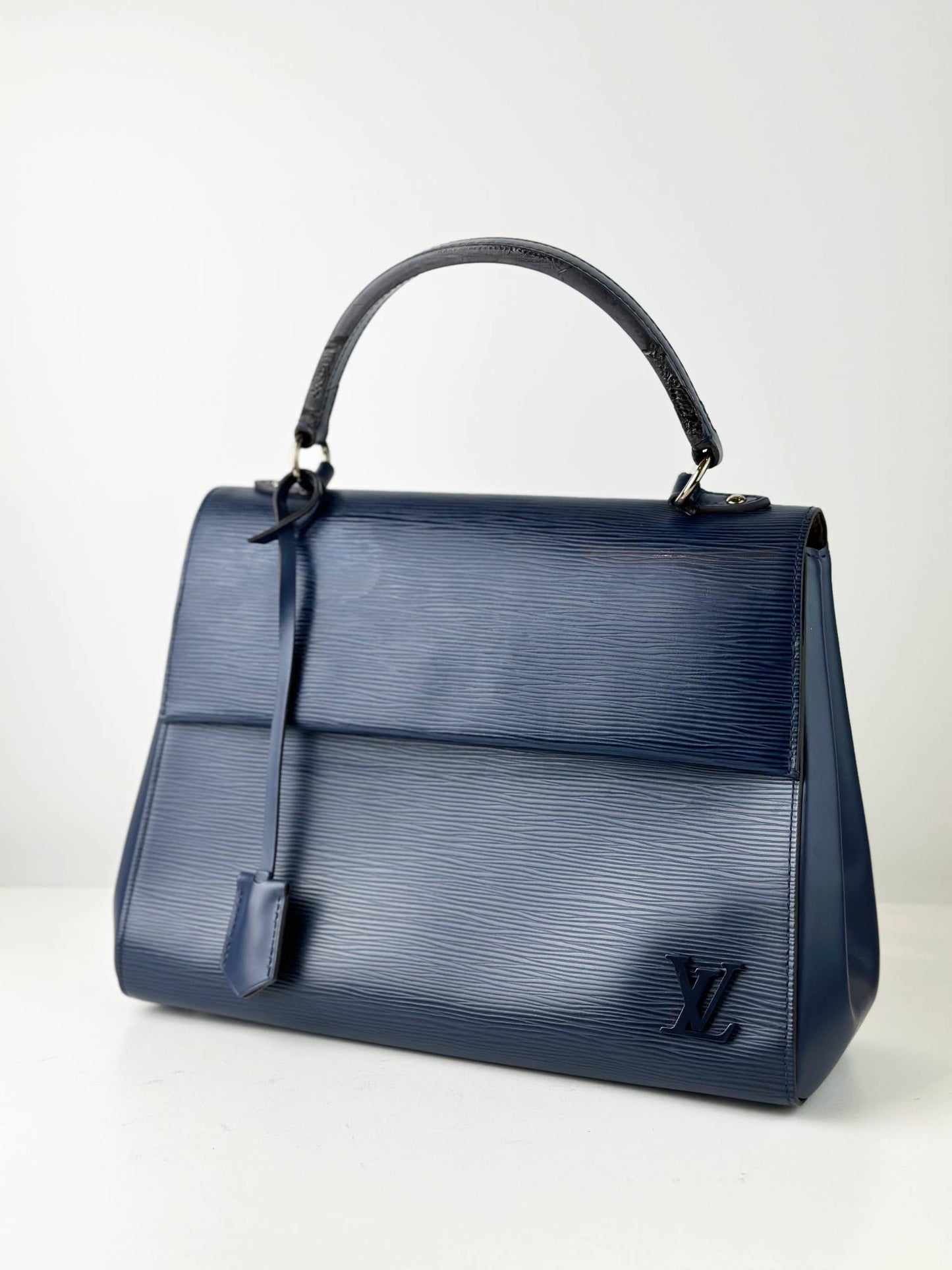 LOUIS VUITTON CLUNY MM BLUE EPI LEATHER HANDBAG WITH STRAP