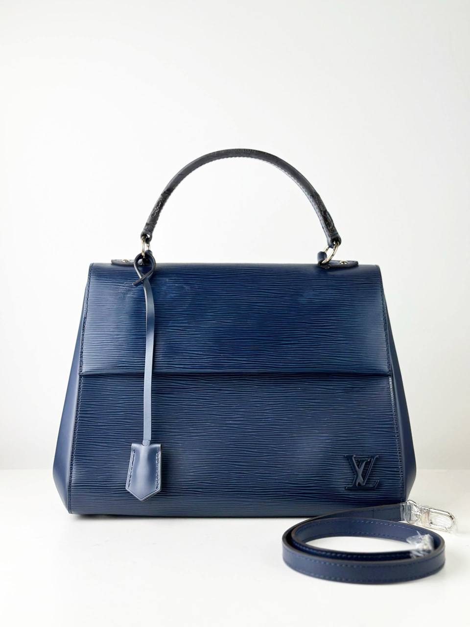 LOUIS VUITTON CLUNY MM BLUE EPI LEATHER HANDBAG WITH STRAP