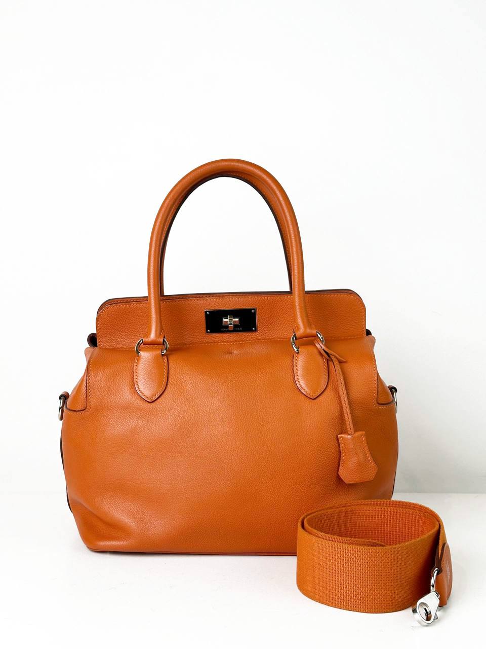 HERMES TOOLBOX 26 ORANGE HANDBAG WITH STRAP