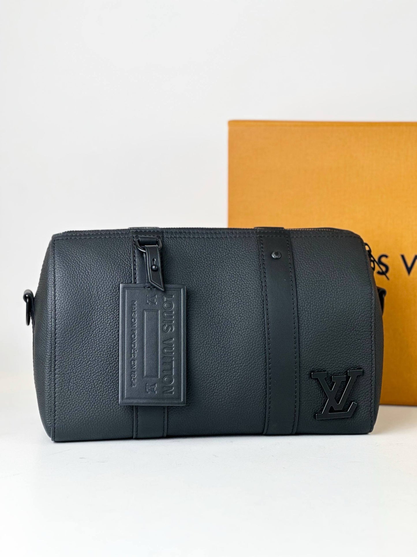 LOUIS VUITTON AEROGRAM CITY KEEPALL 27 BLACK CROSSBODY BAG