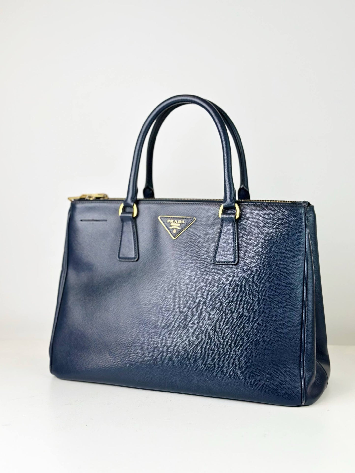 PRADA GALLERIA SAFFIANO LEATHER MEDIUM NAVY BLUE TOP HANDLE BAG