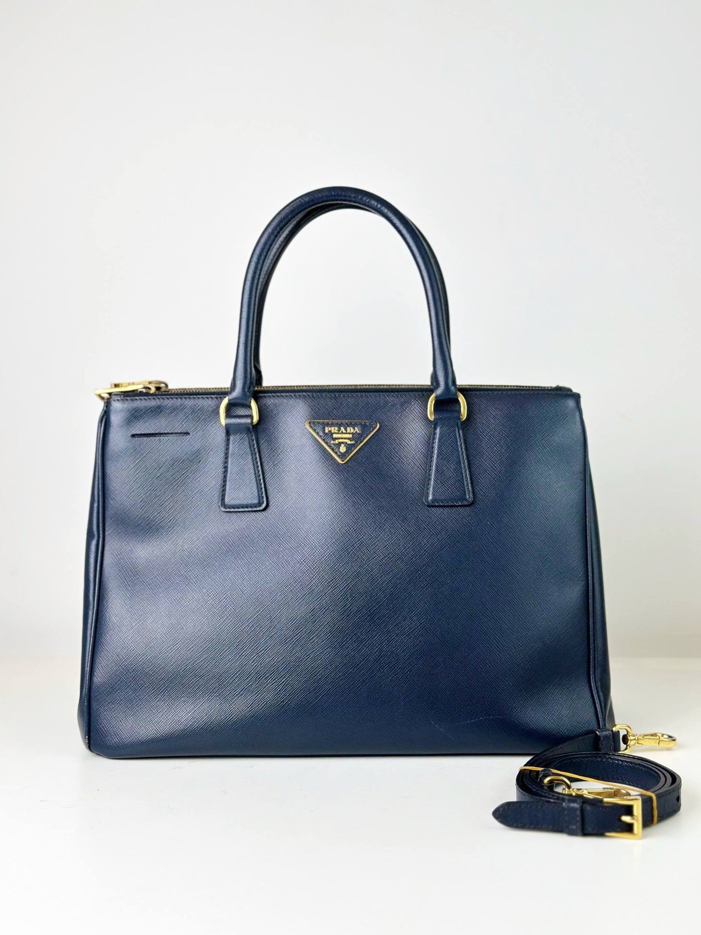 PRADA GALLERIA SAFFIANO LEATHER MEDIUM NAVY BLUE TOP HANDLE BAG