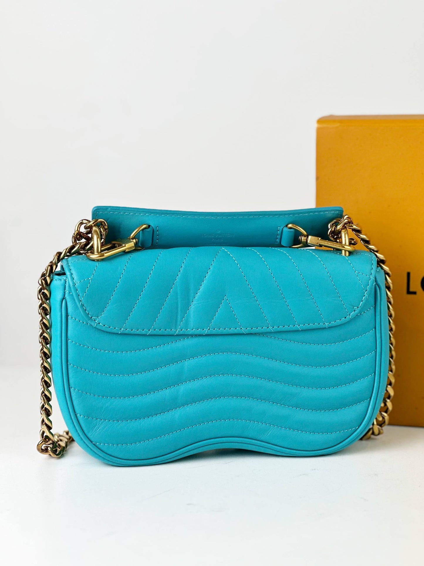 LOUIS VUITTON NEW WAVE CHAIN BLUE CROSSBODY BAG