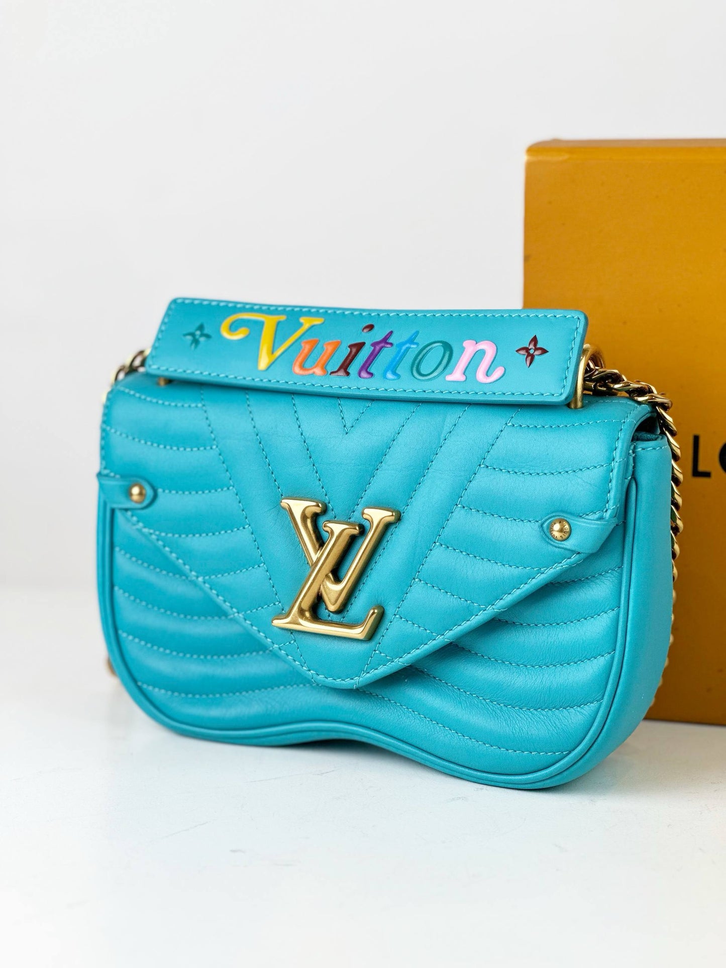 LOUIS VUITTON NEW WAVE CHAIN BLUE CROSSBODY BAG