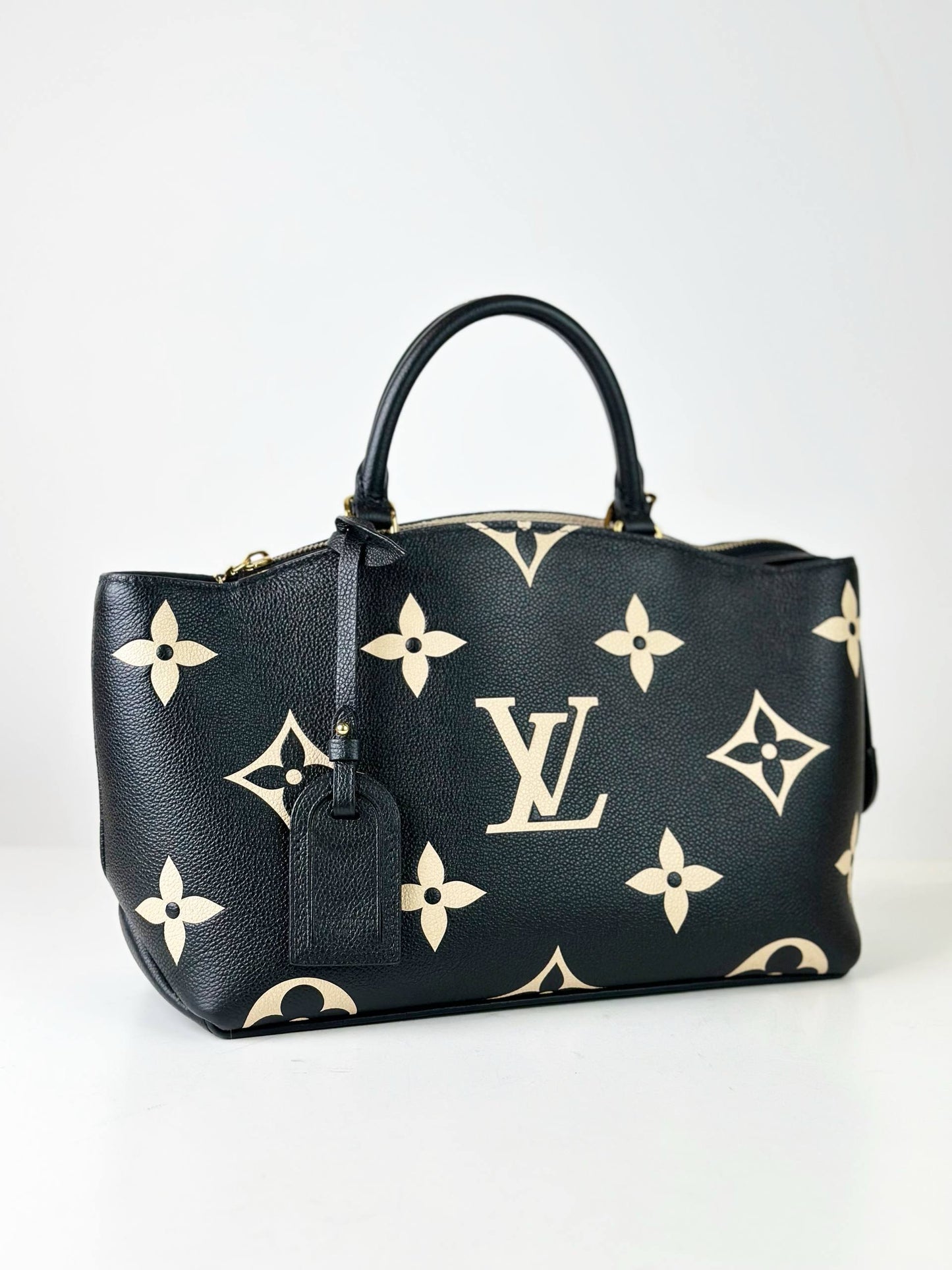 LOUIS VUITTON PETIT PALAIS PM MONOGRAM EMPREINTE HANDBAG WITH STRAP