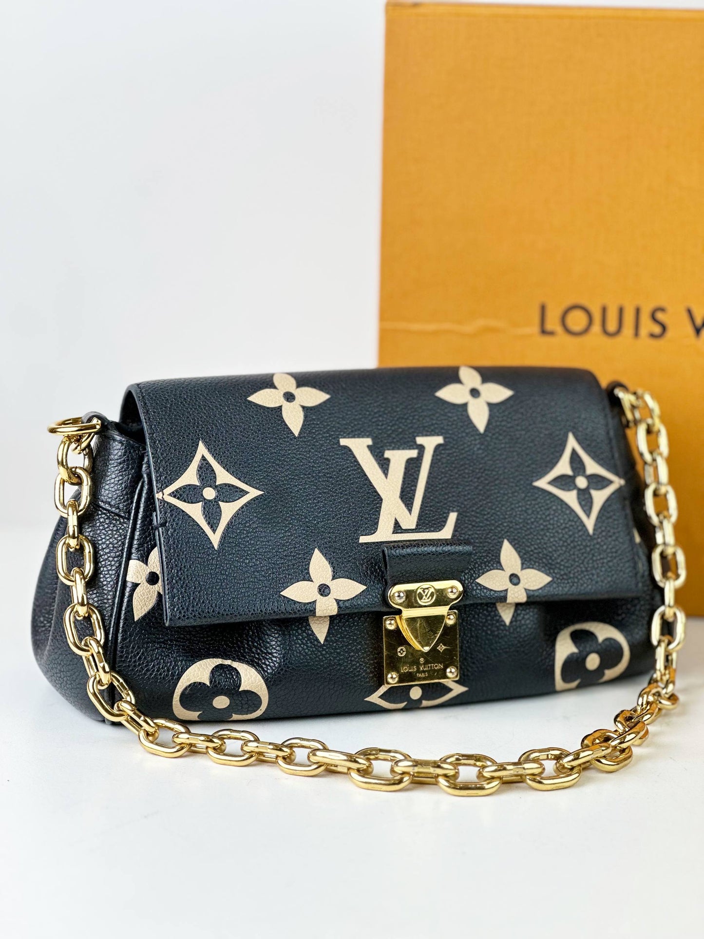 LOUIS VUITTON FAVORITE BICOLOR MONOGRAM EMPREINTE CROSSBODY BAG