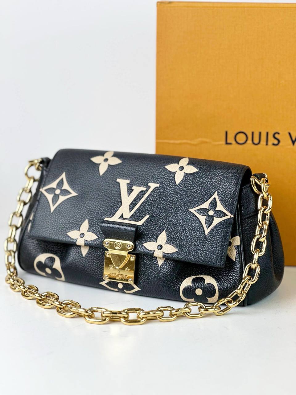 LOUIS VUITTON FAVORITE BICOLOR MONOGRAM EMPREINTE CROSSBODY BAG