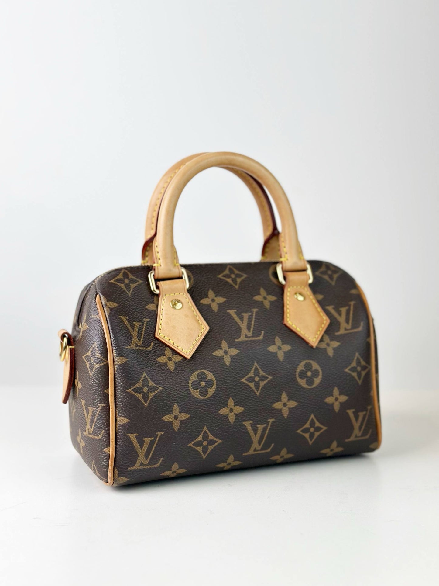 LOUIS VUITTON SPEEDY BANDOULIERE 20 MONOGRAM TOP HANDLE BAG WITH STRAP