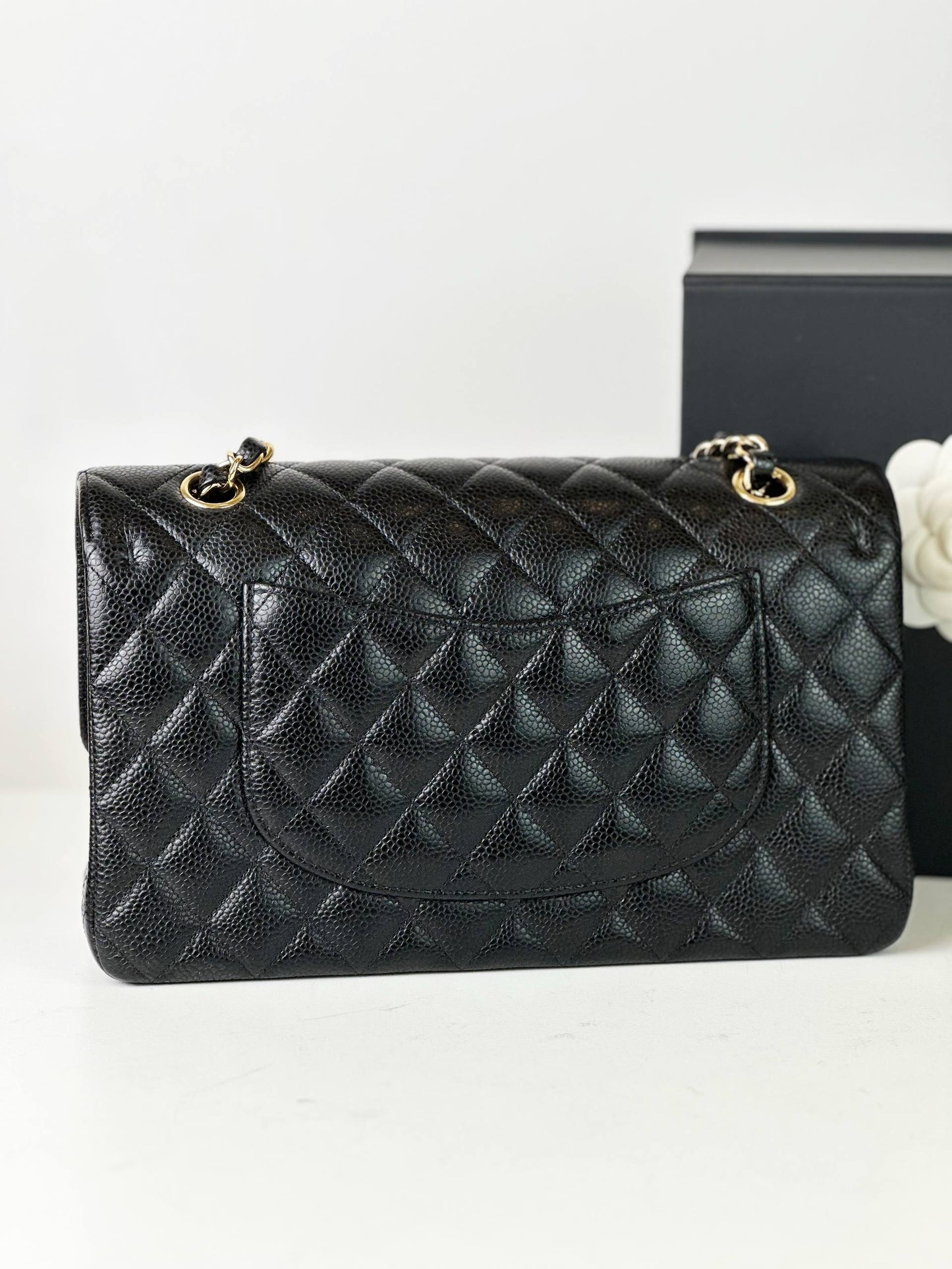 CHANEL CLASSIC FLAP CAVIAR BLACK MEDIUM SHOULDER BAG GHW