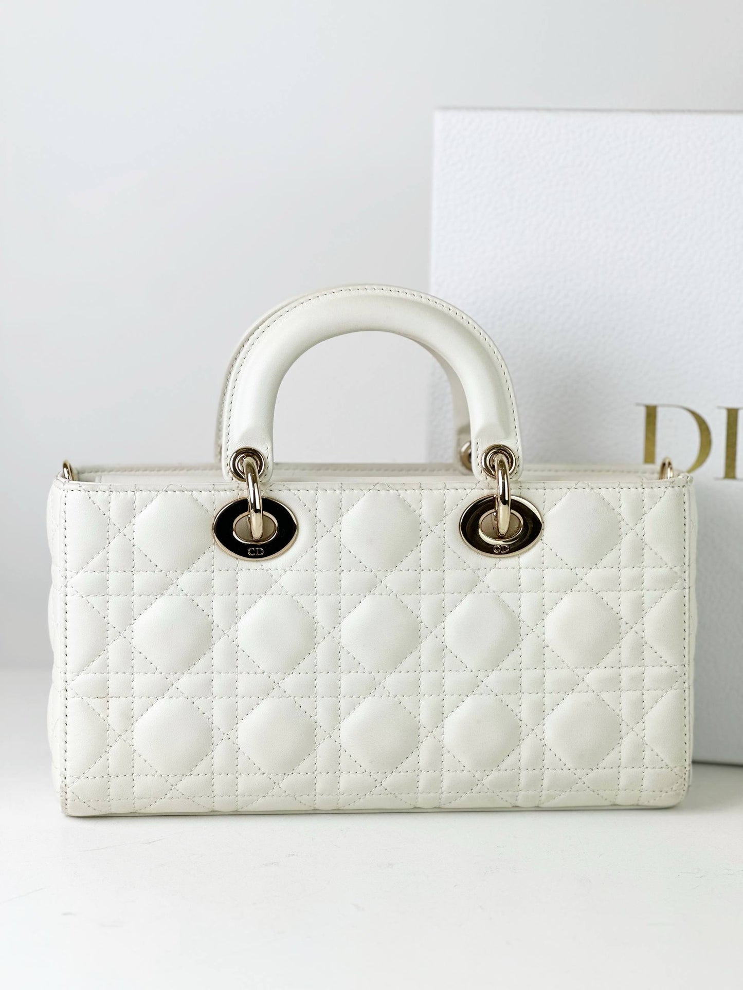 DIOR LADY D-JOY WHITE MEDIUM CANNAGE LEATHER BAG