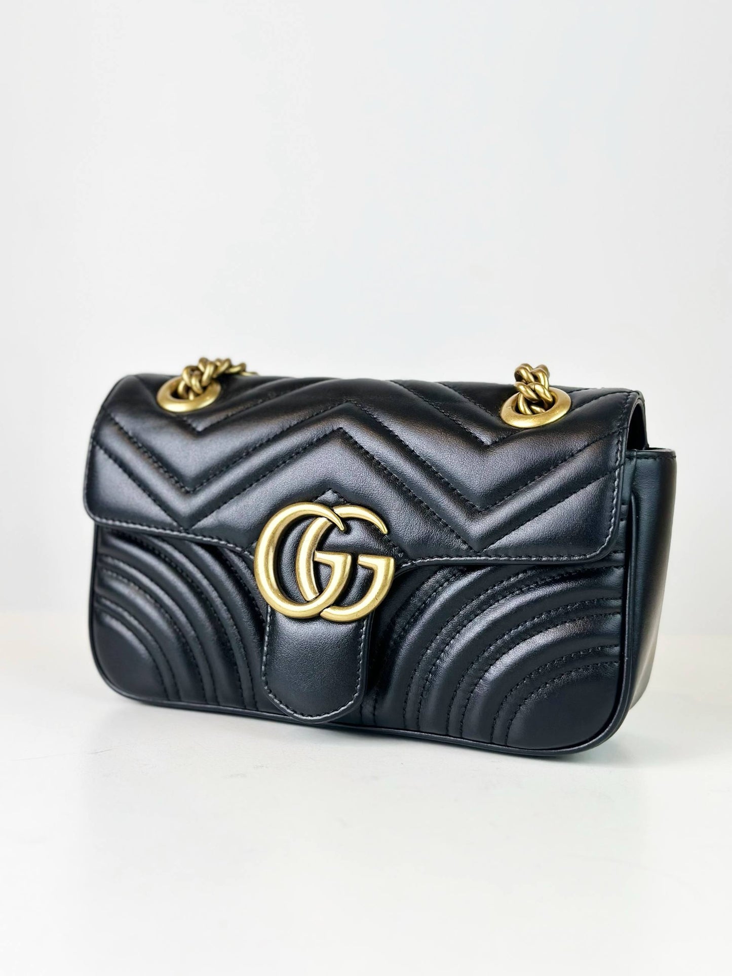 GUCCI GG MARMONT BLACK SMALL SHOULDER BAG GHW