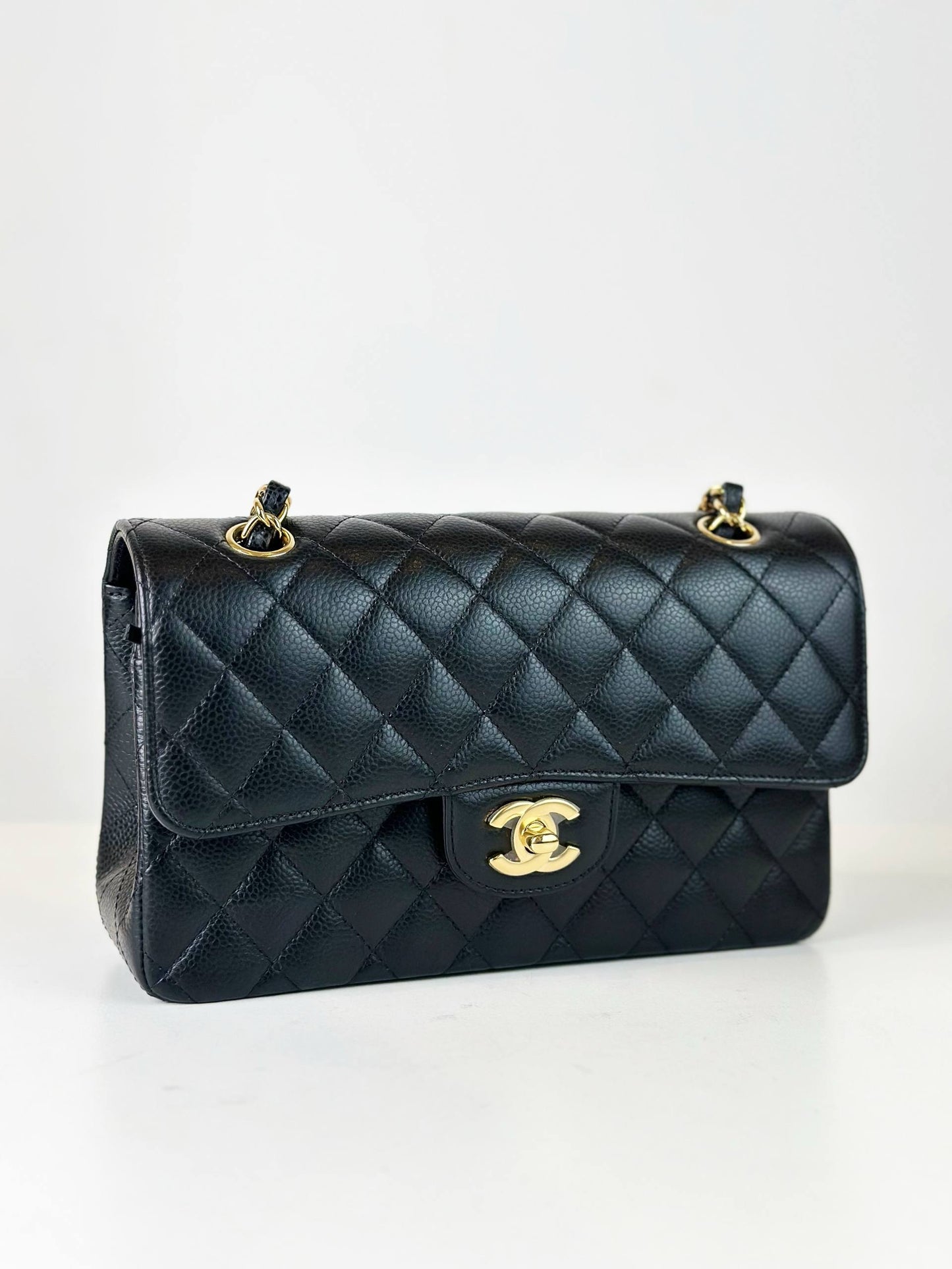 CHANEL CLASSIC FLAP CAVIAR BLACK SMALL SHOULDER BAG GHW