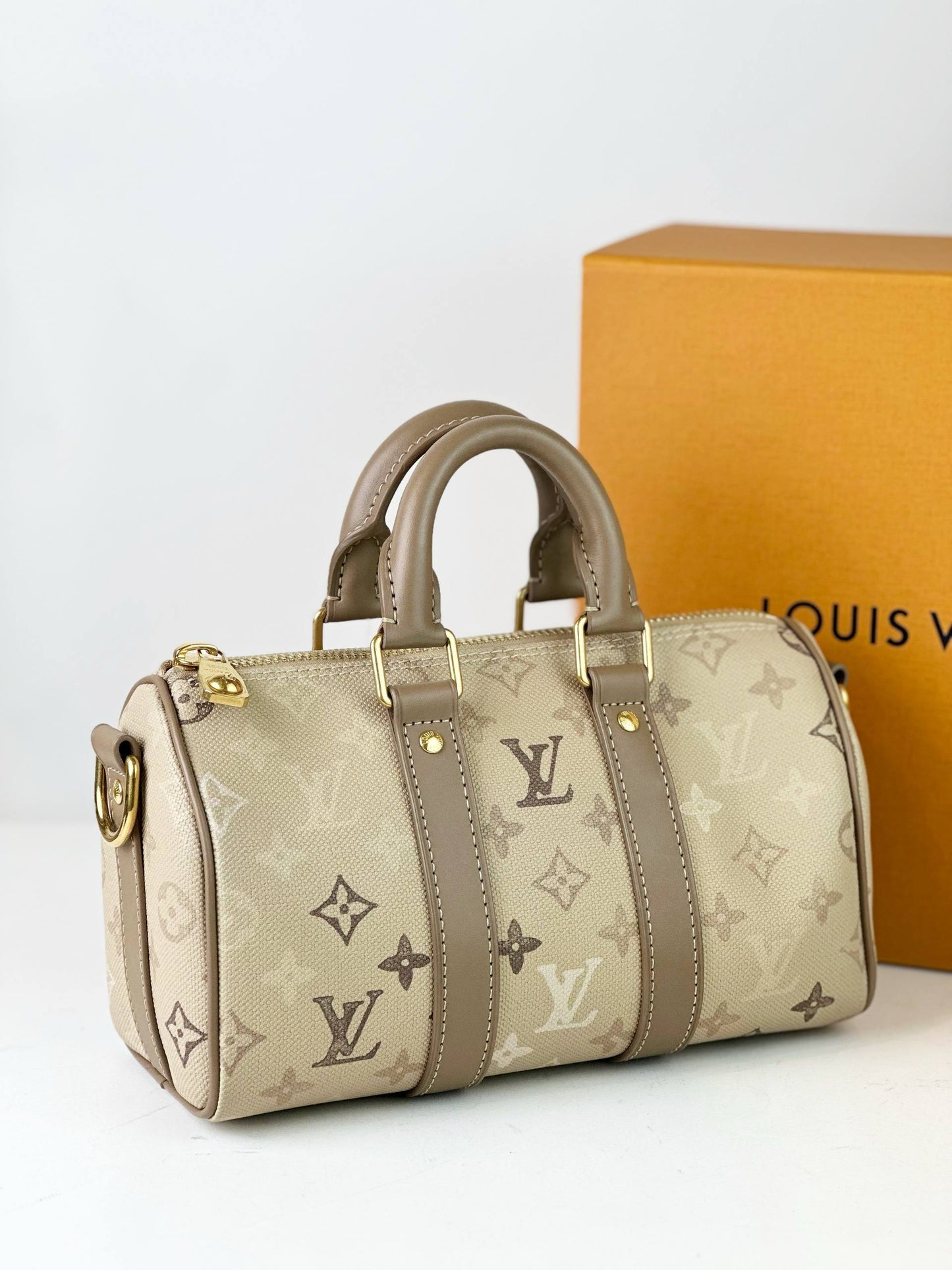 LOUIS VUITTON KEEPALL 25 BANDOULIERE MONOGRAM SURPLUS CROSSBODY BAG