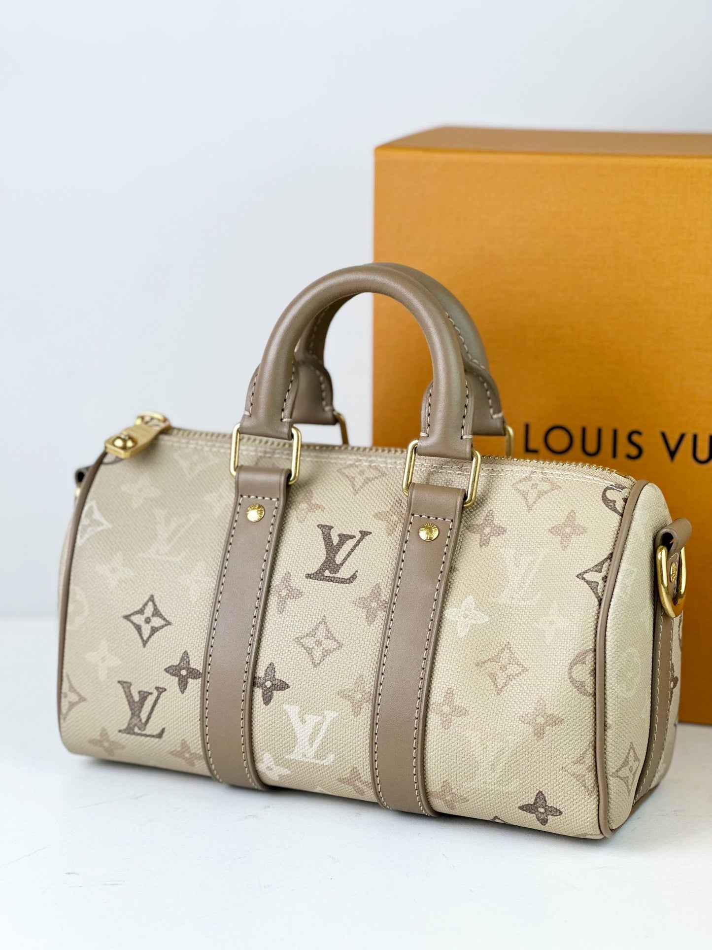 LOUIS VUITTON KEEPALL 25 BANDOULIERE MONOGRAM SURPLUS CROSSBODY BAG