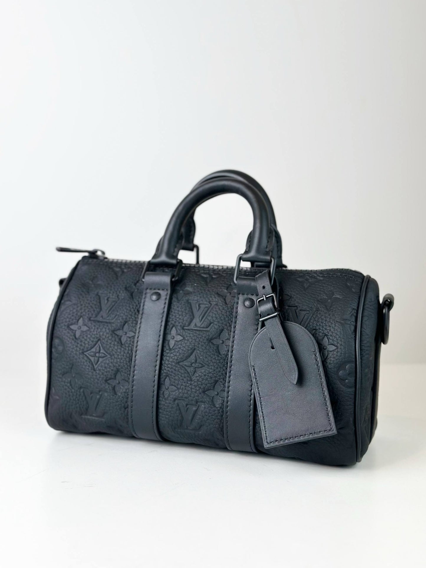 LOUIS VUITTON KEEPALL 25 BANDOULIERE BLACK TAURILLON LEATHER CROSSBODY BAG