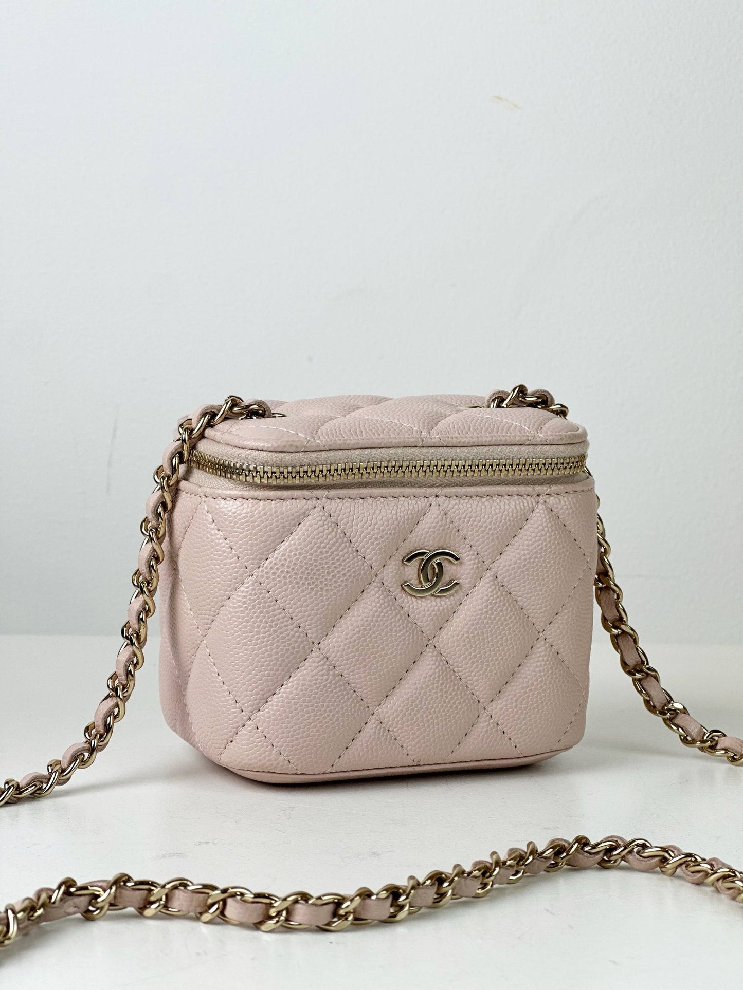 CHANEL MINI PINK CAVIAR VANITY CASE CROSSBODY BAG GHW