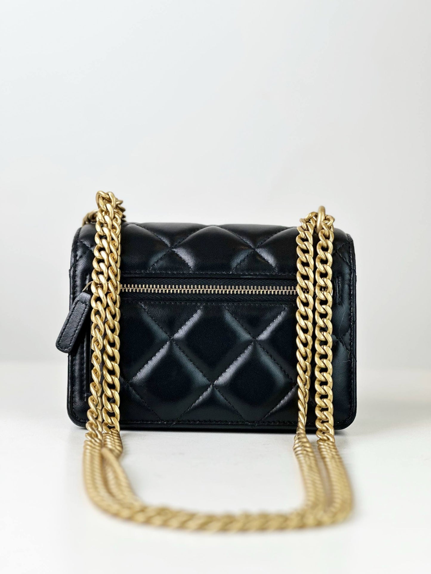 CHANEL QUILTED PENDING CC BLACK CROSSBODY BAG
