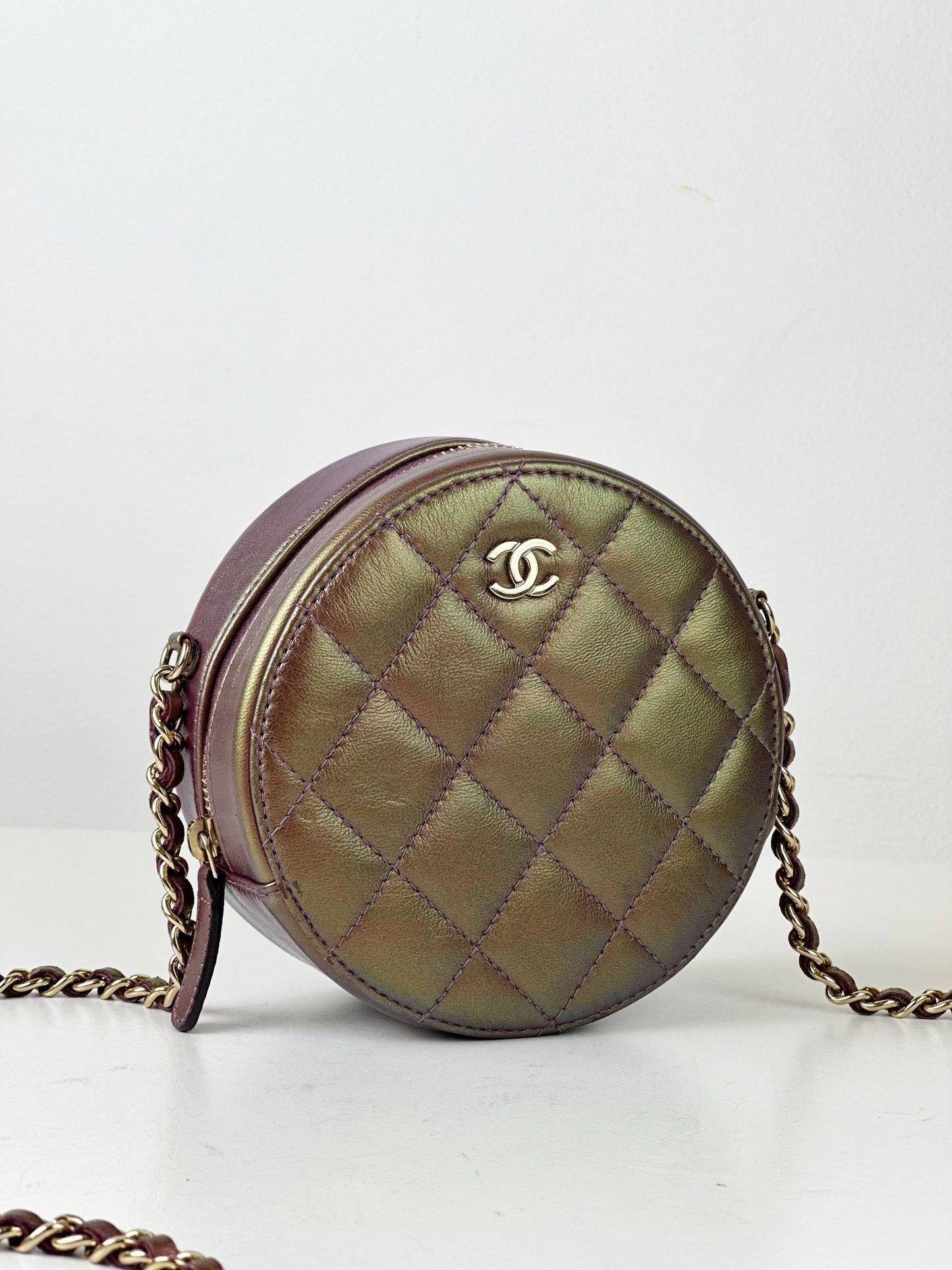 CHANEL IRIDESCENT ROUND CC METALLIC PURPLE CROSSBODY BAG