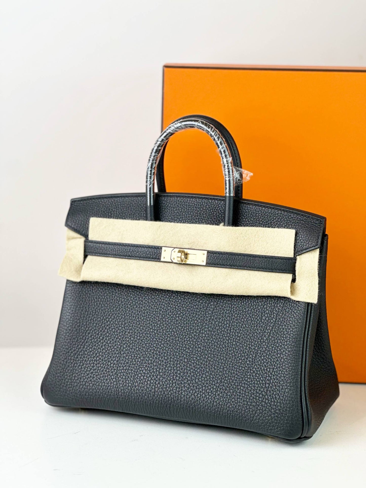 HERMES BIRKIN 25 NOIR HANDBAG PERMABRASS HARDWARE