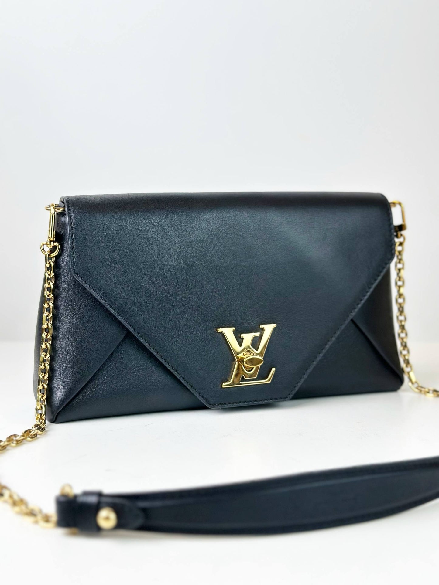 LOUIS VUITTON LOVE NOTE BLACK SHOULDER BAG