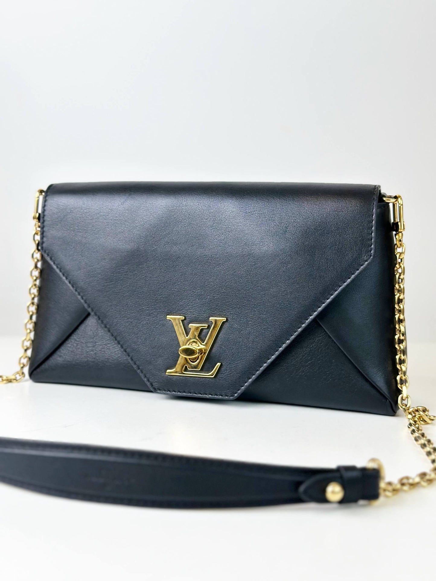LOUIS VUITTON LOVE NOTE BLACK SHOULDER BAG
