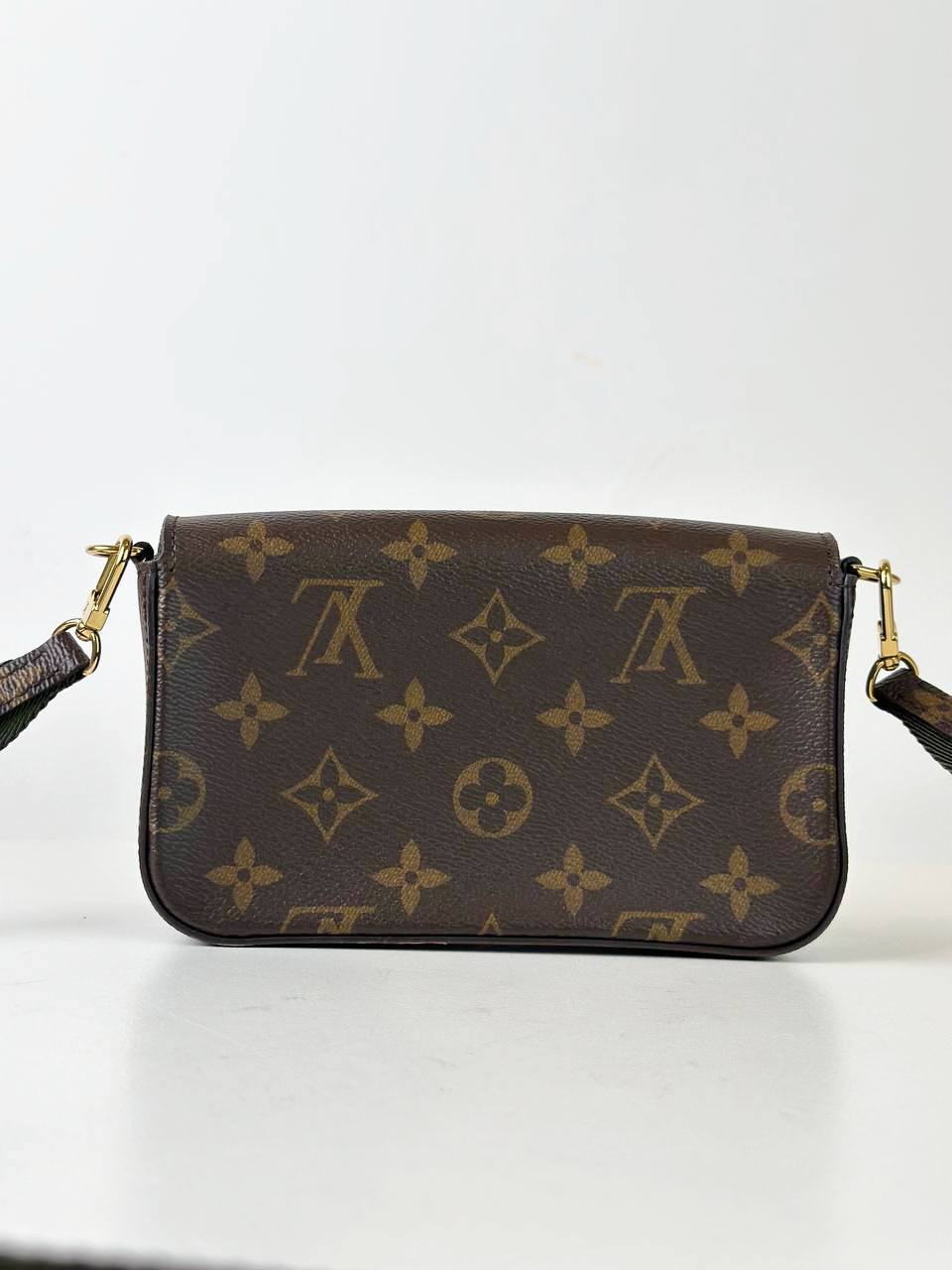 LOUIS VUITTON FELICIE STRAP AND GO MONOGRAM CROSSBODY BAG