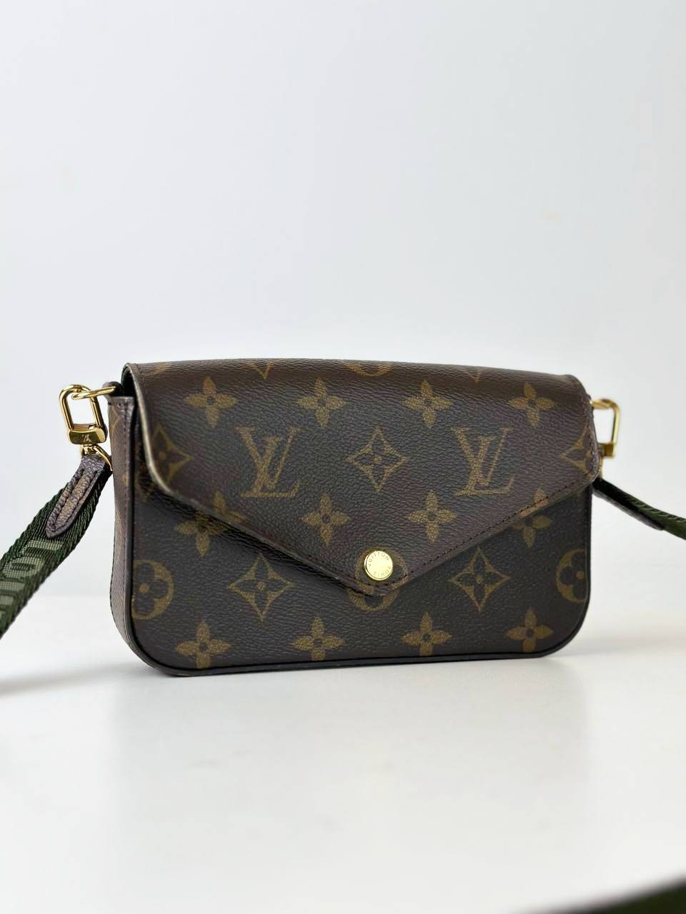 LOUIS VUITTON FELICIE STRAP AND GO MONOGRAM CROSSBODY BAG