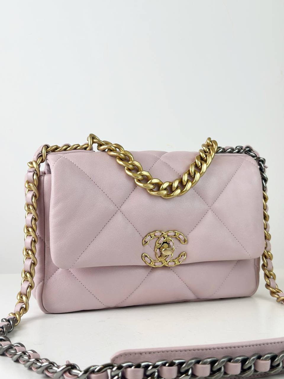 CHANEL QUILTED 19 PINK MEDIUM FLAP CROSSBODY BAG