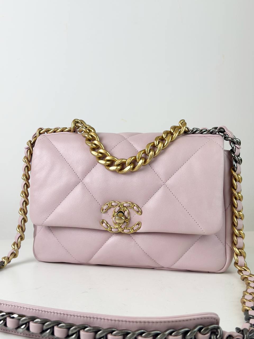 CHANEL QUILTED 19 PINK MEDIUM FLAP CROSSBODY BAG