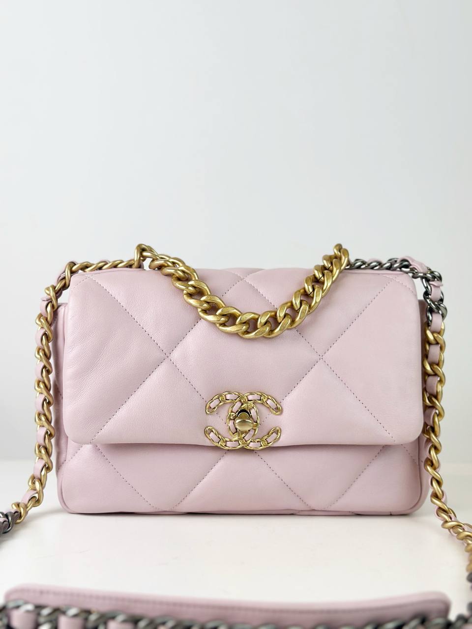 CHANEL QUILTED 19 PINK MEDIUM FLAP CROSSBODY BAG