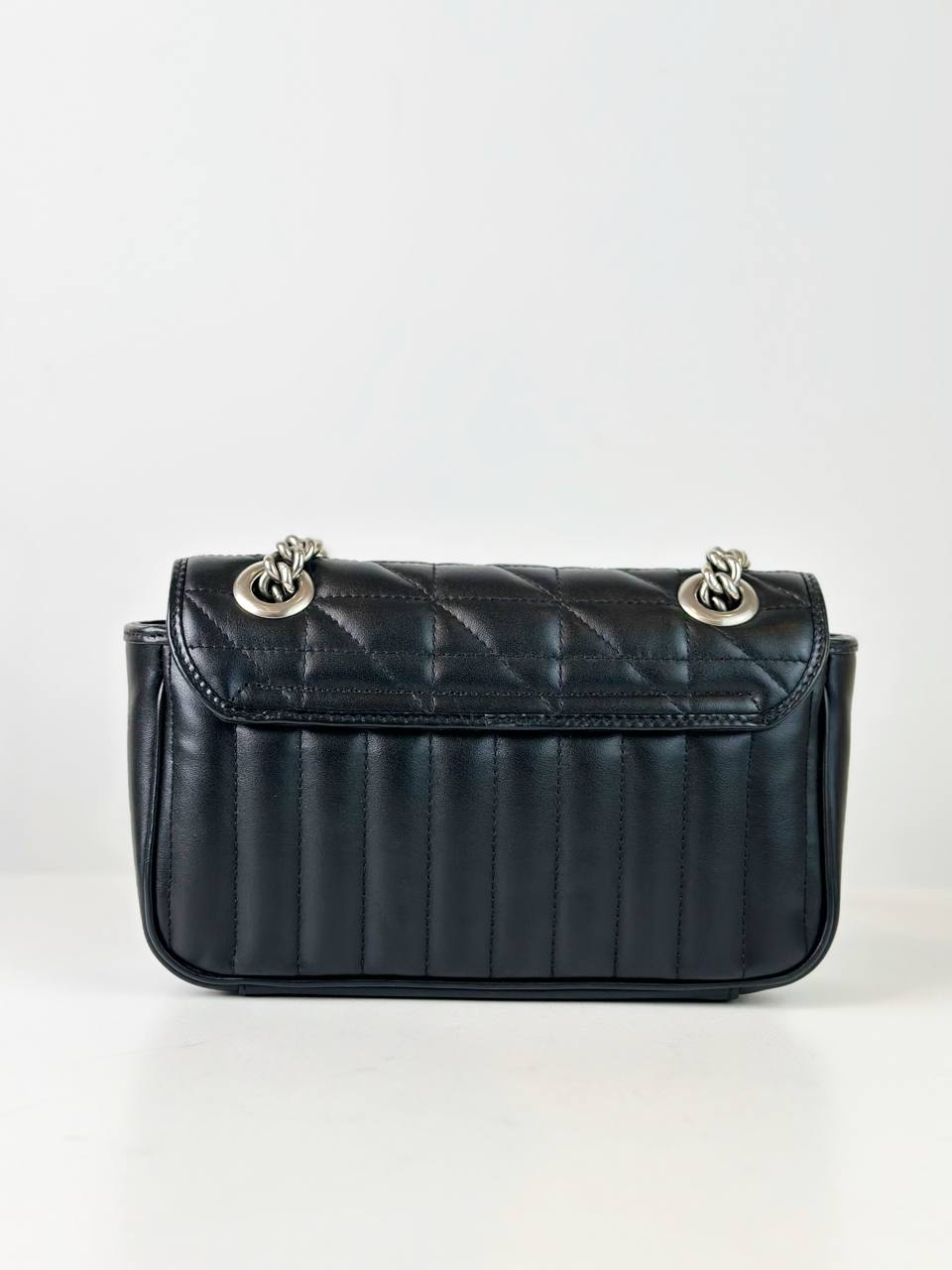 GUCCI GG MARMONT MATELASSE ARIA BLACK SMALL SHOULDER BAG