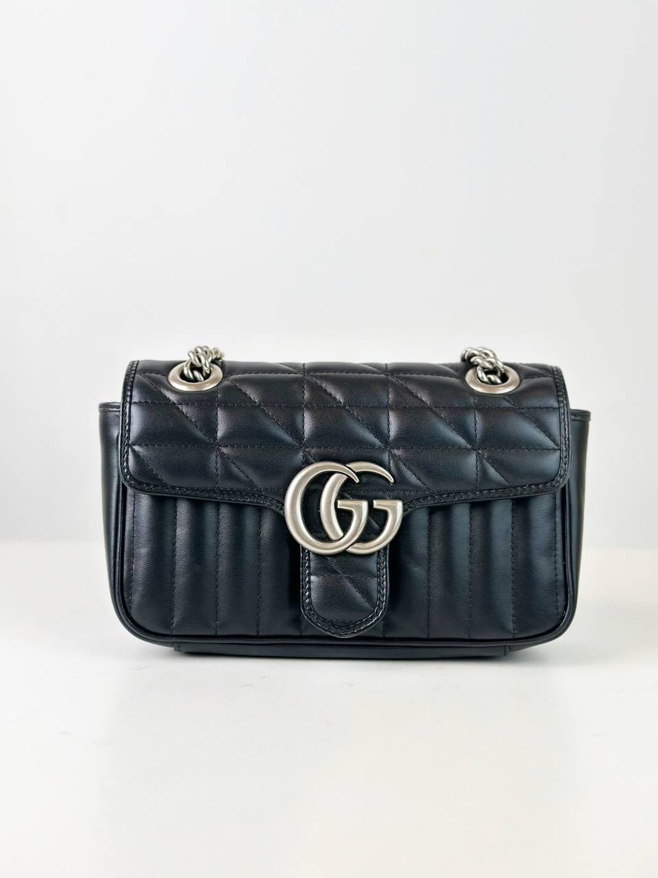 GUCCI GG MARMONT MATELASSE ARIA BLACK SMALL SHOULDER BAG