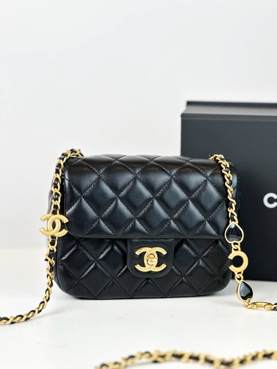 CHANEL 22K BLACK QUILTED SMALL SQUARE FLAP CROSSBODY BAG