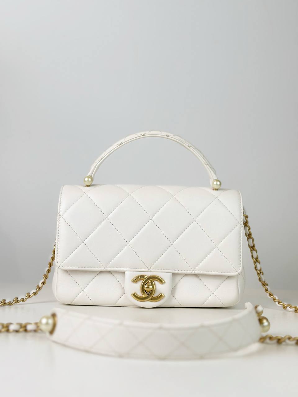 CHANEL 25P FLAP WHITE PEARL HANDLE CROSSBODY BAG GHW