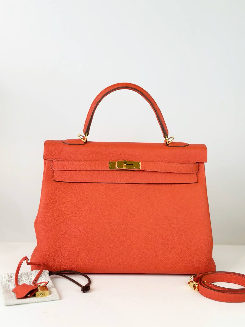 HERMES KELLY RETOURNE 34 ORANGE TAURILLON CLEMENCE LEATHER HANDBAG GHW